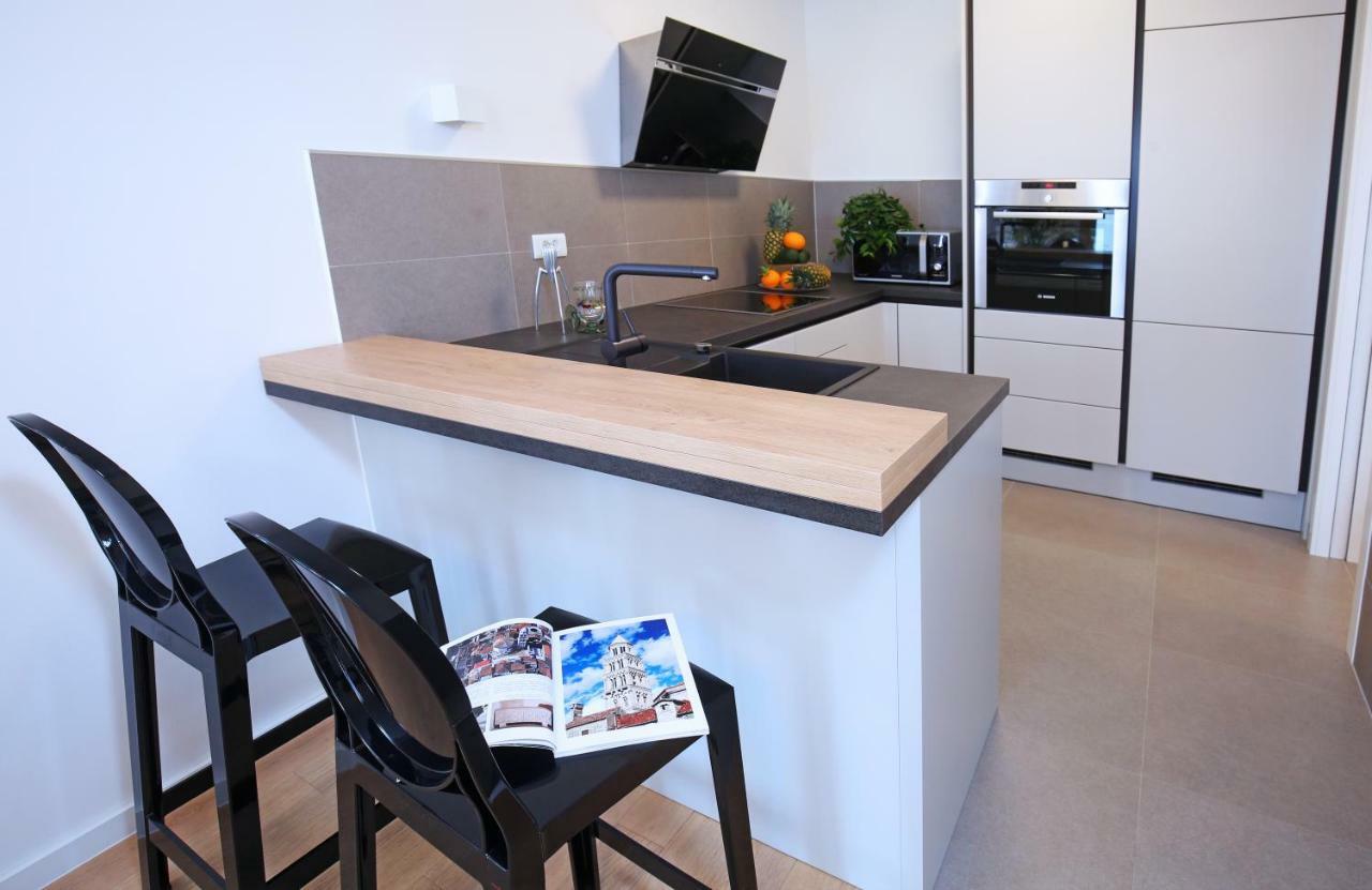 Luxury Apartment Kampanel Split Buitenkant foto